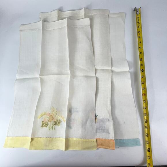 Set 3 Vtg Tea Towel Embroidered Lace Applique Flowers Large Table Doily Linens - Picture 12 of 13